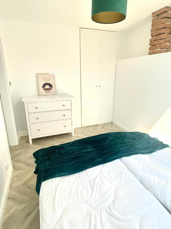 Apartament Sanok-Z Widokiem Na Rynek I Tarasem Ngoại thất bức ảnh