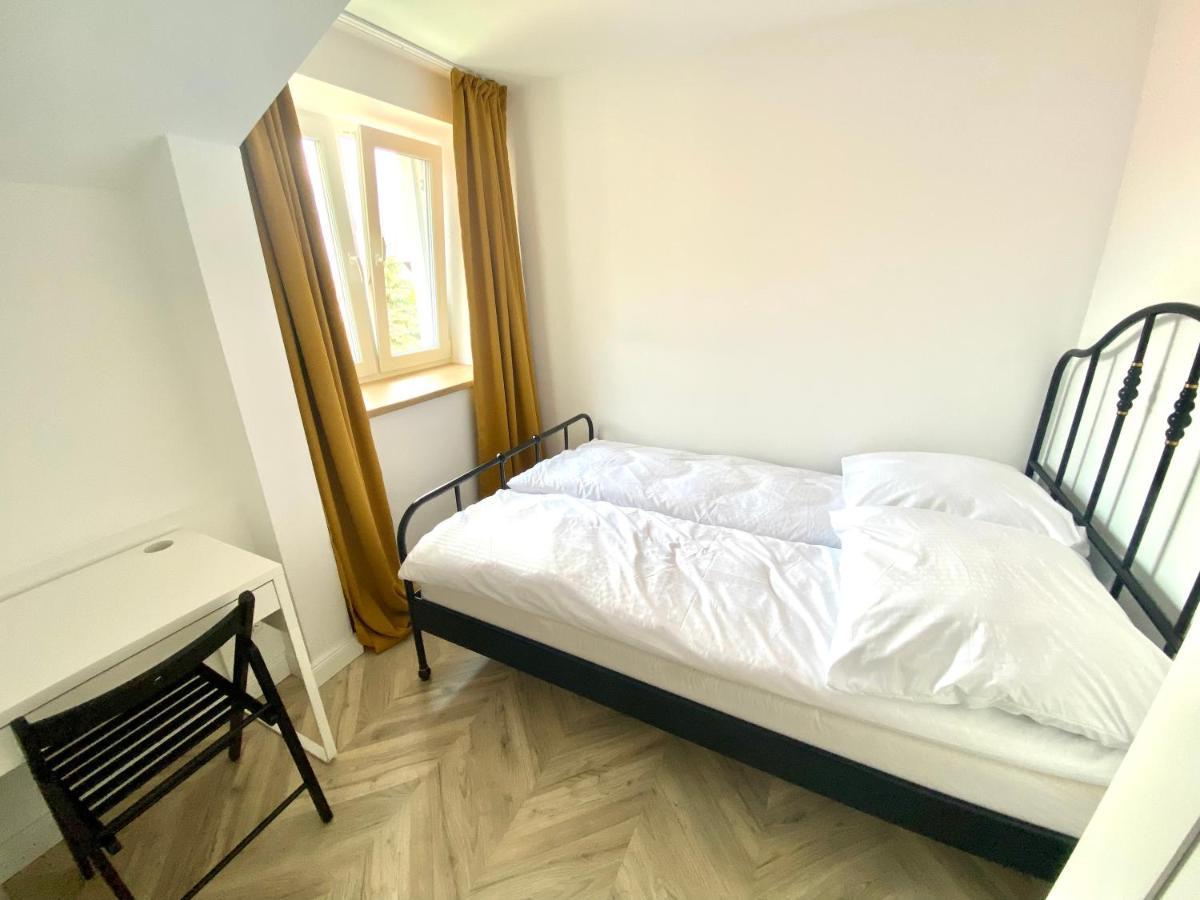 Apartament Sanok-Z Widokiem Na Rynek I Tarasem Ngoại thất bức ảnh
