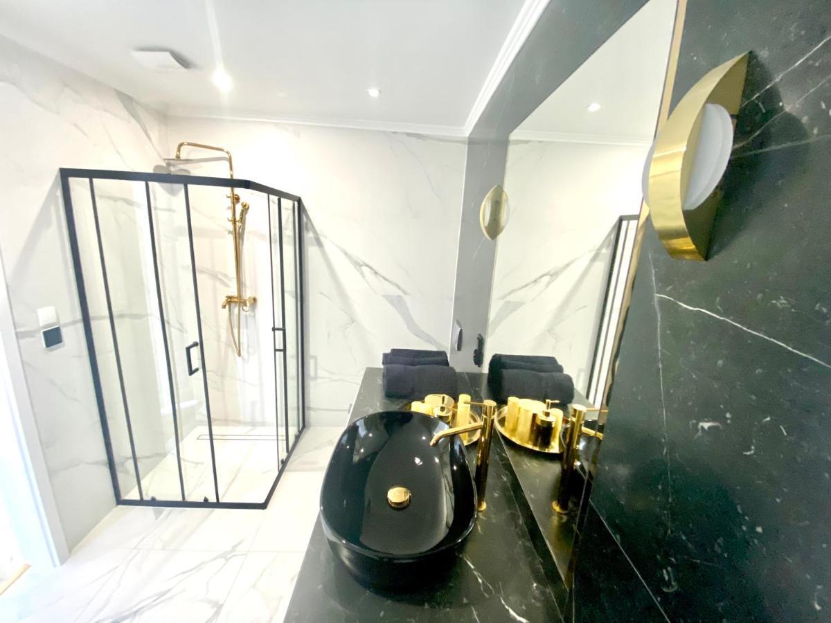 Apartament Sanok-Z Widokiem Na Rynek I Tarasem Ngoại thất bức ảnh